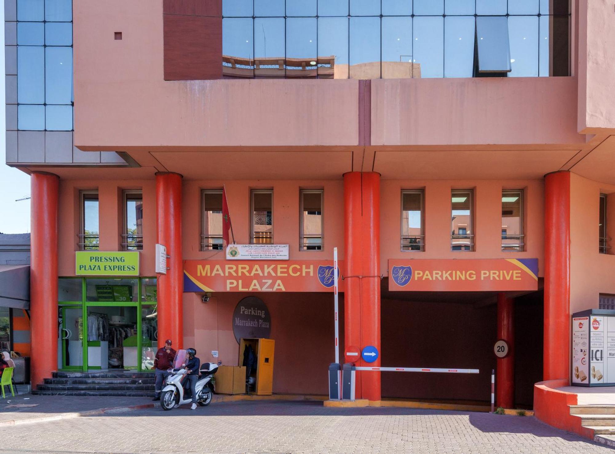 Appartement Chic Gueliz Plaza Avec Vue Marrakesh Exterior photo